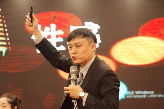 周老師 領(lǐng)袖演說與團(tuán)隊(duì)復(fù)制.jpg 周老師 領(lǐng)袖演說與團(tuán)隊(duì)復(fù)制.jpg