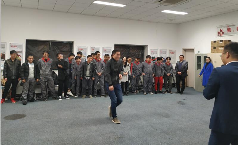 新員工培訓(xùn)-長沙黃金時代.jpg 新員工培訓(xùn)-長沙黃金時代.jpg